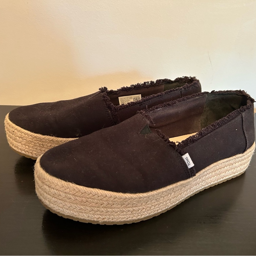 Tom’s Espadrilles